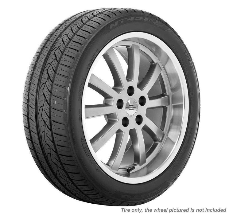 NT421Q by Nitto Tire 255/50R20 109V